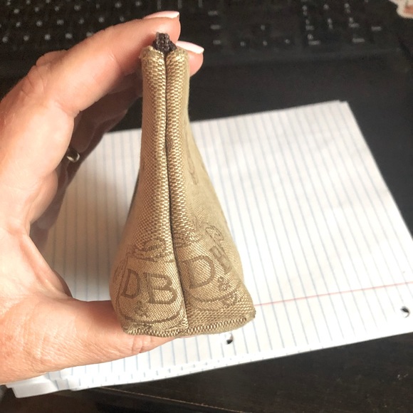 COPY - Dooney & Bourke pouch - Picture 3 of 6